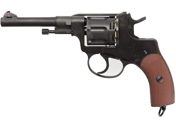 Hartford Nagant M1895 Revolver (Model Gun) | RedWolf